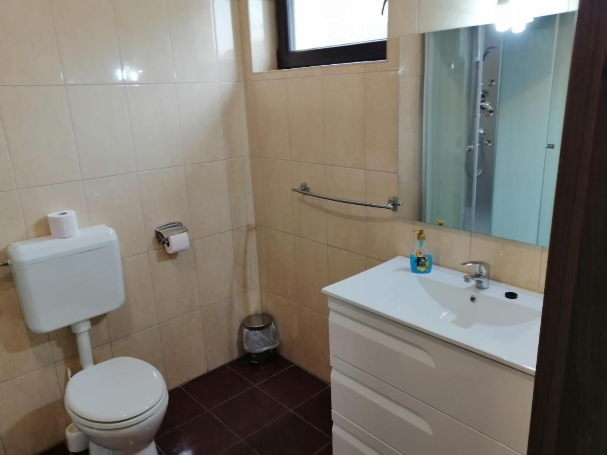 Csipkehaz Apartman Cserkeszőlő Exterior foto